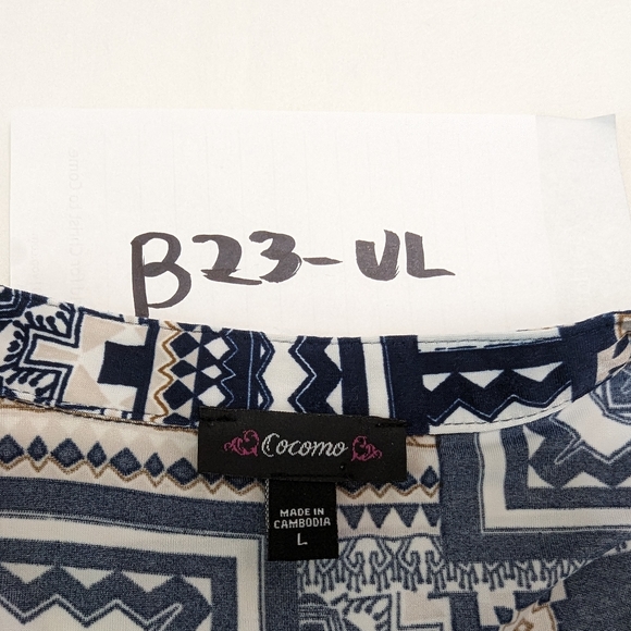 Cocomo Geometric Blouse Size L - Picture 5 of 8